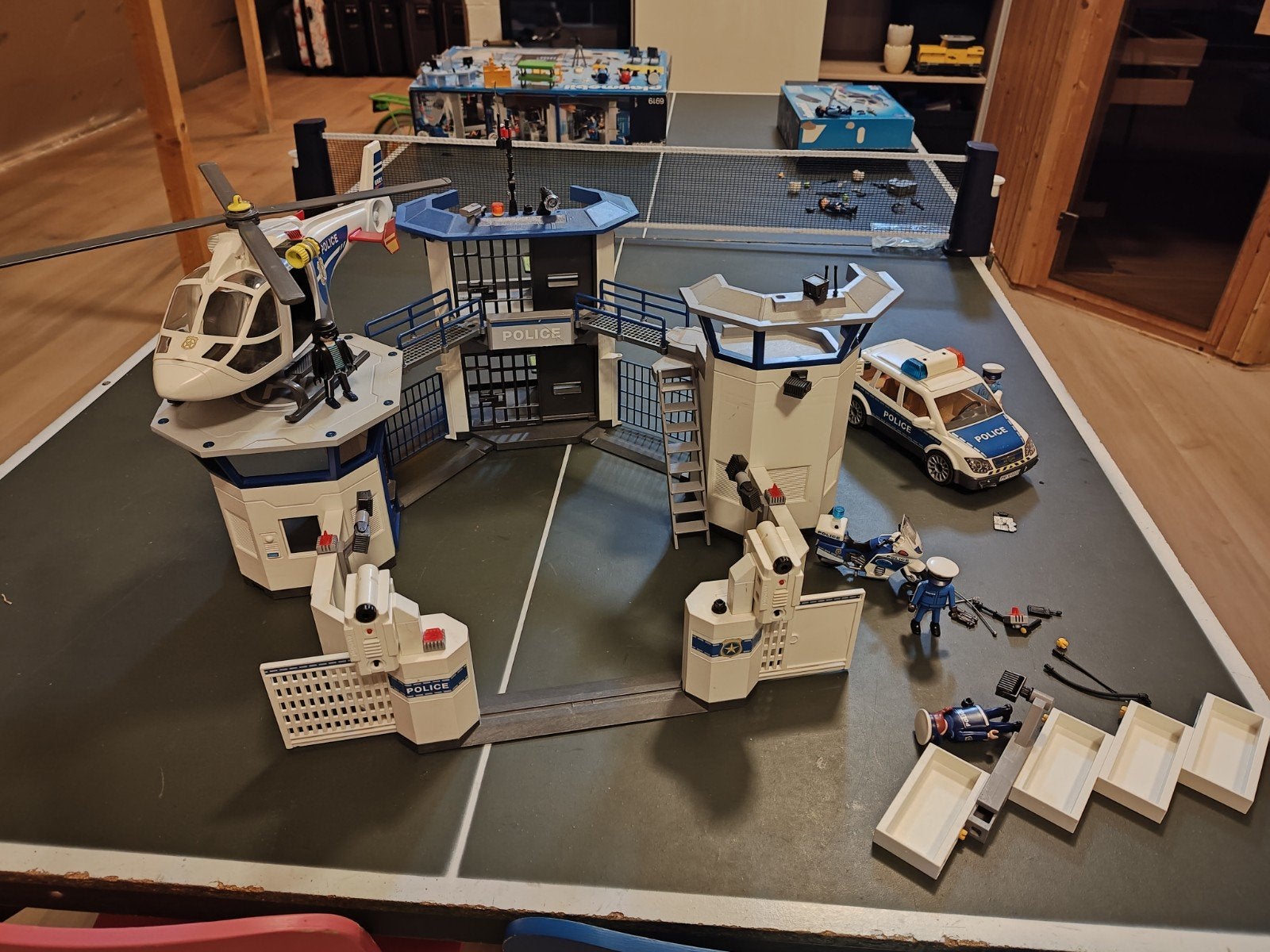 Playmobil 6919 Politiekazerne en helikopter en wagen, Kinderen en Baby's, Ophalen