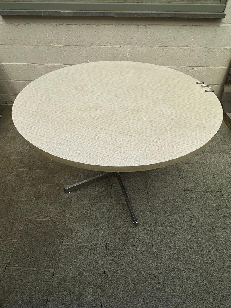 Table cuisine, Enlèvement