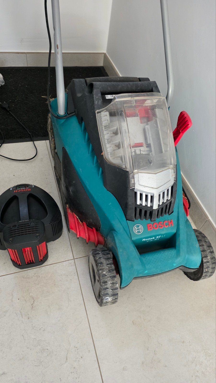 BOSCH GRASMAAIER OP BATTERIJ, Tuin en Terras, Ophalen