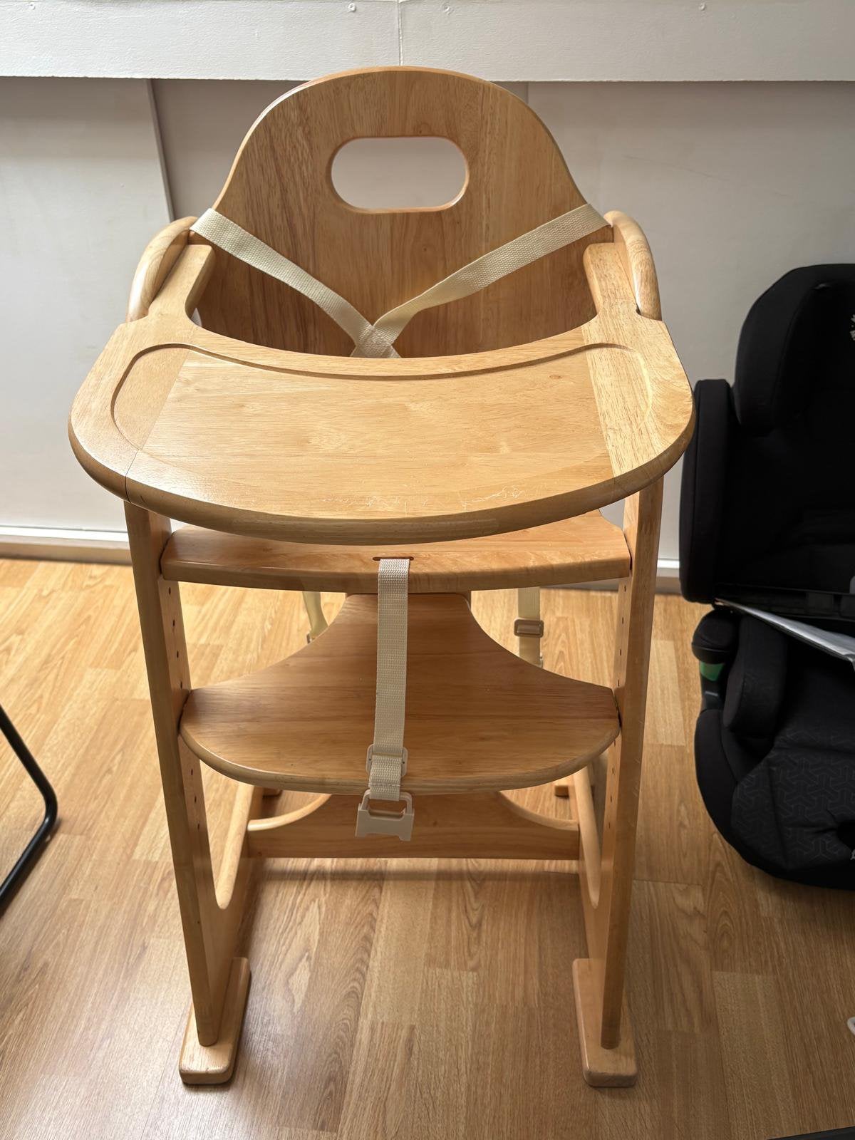Chaise bébé en bois, Enlèvement, Comme neuf