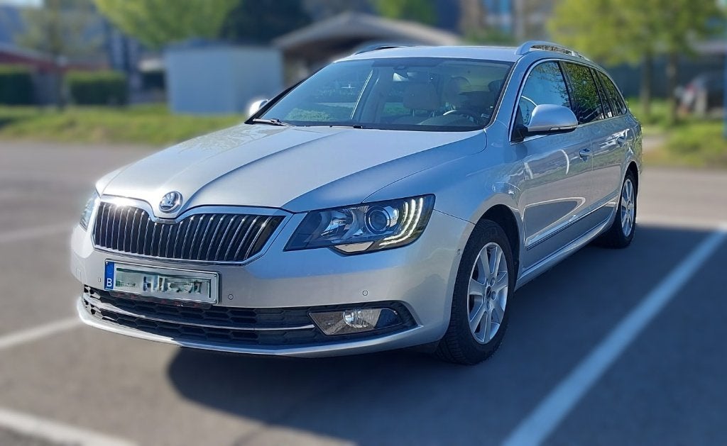SKODA SUPERB ELEGANCE 2.0 Tdi, Autos, Skoda, Cuir, Achat, 1968 cm³, 5 portes