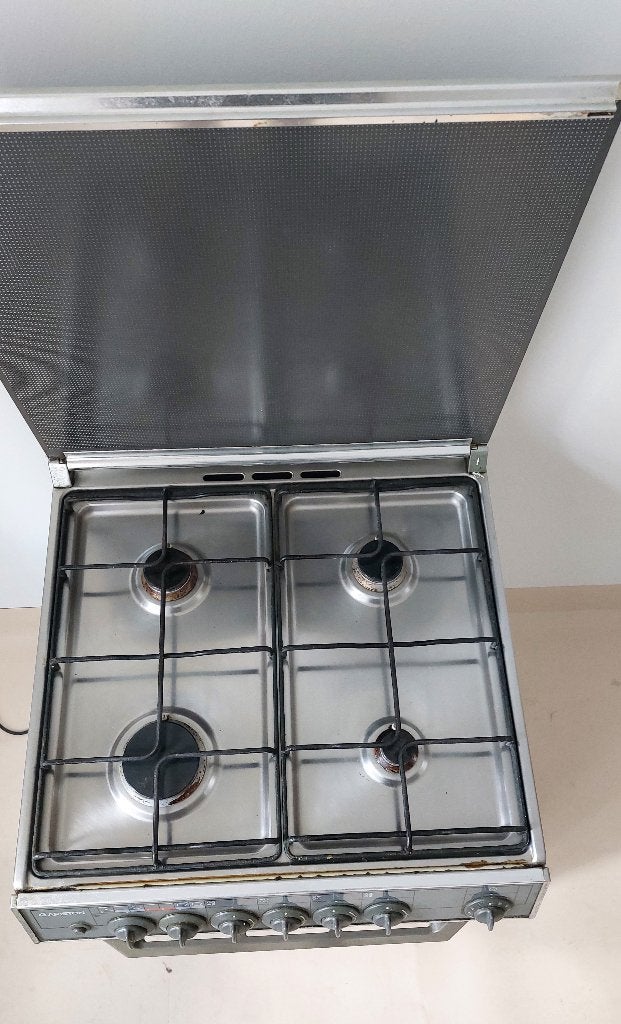 Cuisinière ARISTON (gaz) avec four électrique, Electroménager, Gaz, 85 à 90 cm, 4 zones de cuisson, Enlèvement