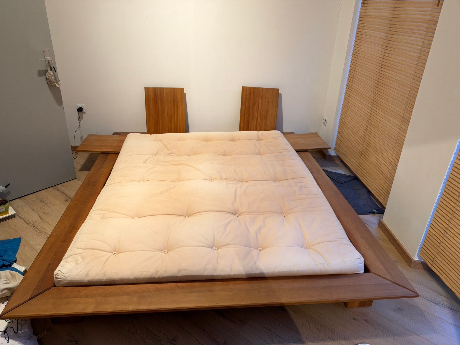 Lit, Maison & Meubles, Enlèvement, Comme neuf, Bois, 200 cm
