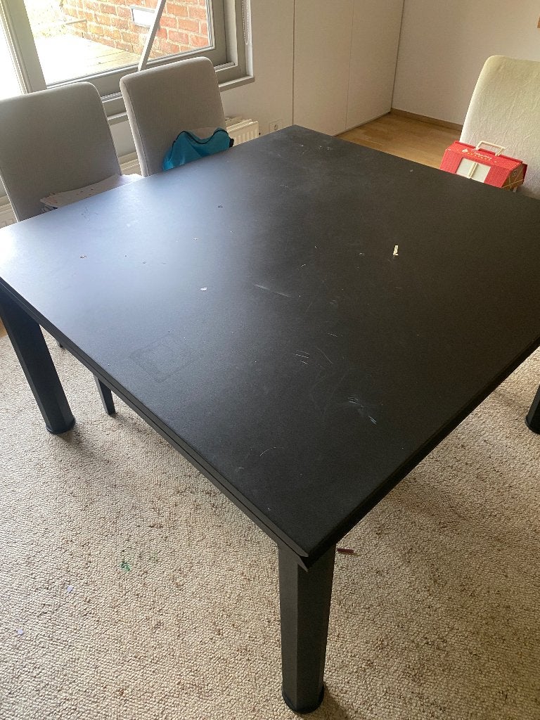 Zwarte massieve tafel , uittrekbaar, Huis en Inrichting, Bureaus, Ophalen, Gebruikt, 130 cm, Modern