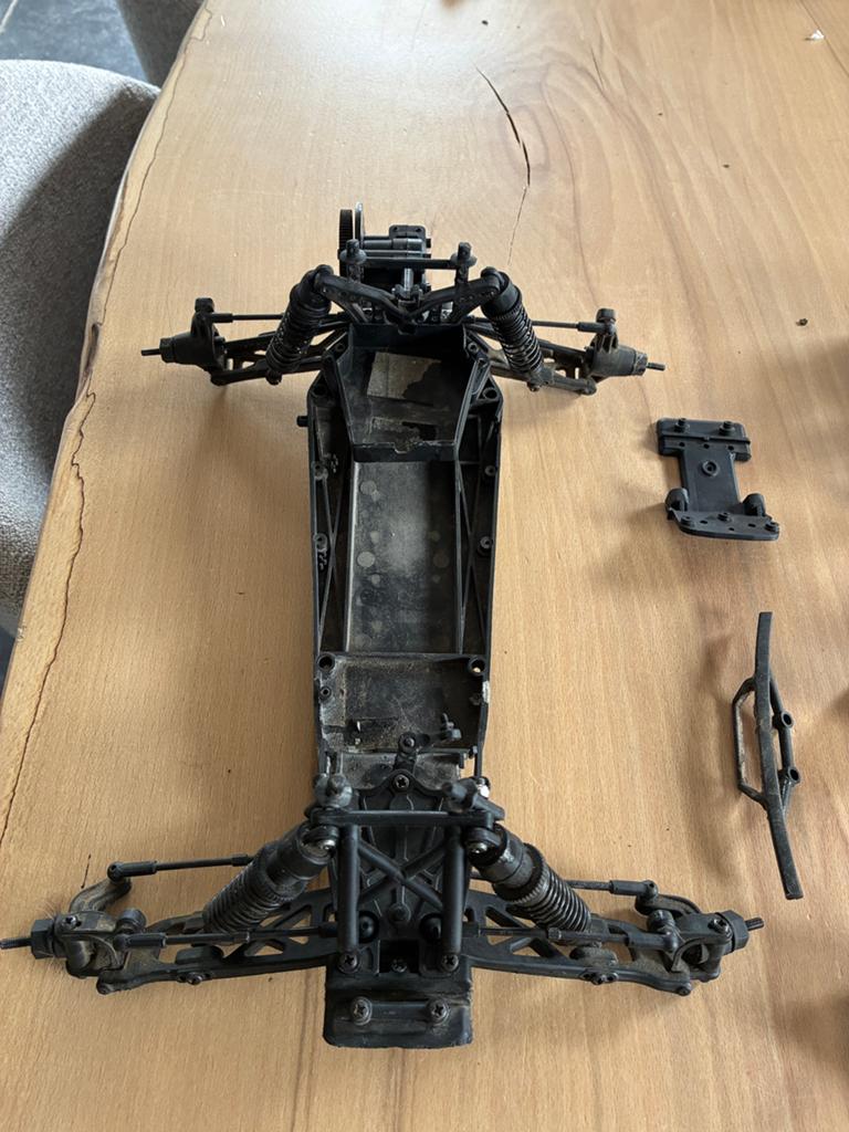 T2M pirate crusher, Enlèvement, Comme neuf