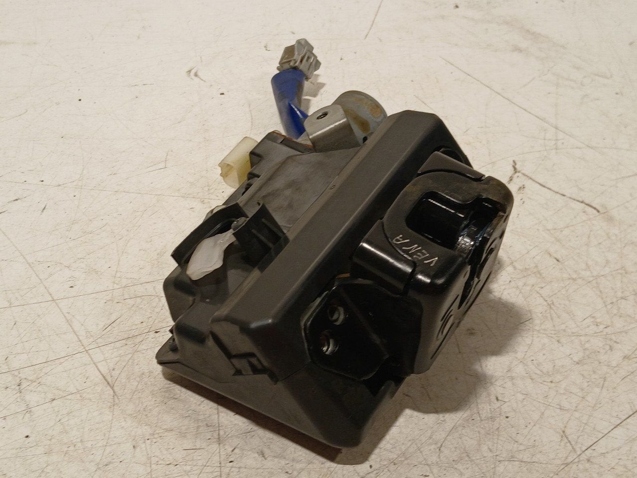Achterklep ontgrendeling Lexus RX, Onderdelen@venauto.nl, Van der Ven Autorecycling B.V., Gebruikt, Ettenseweg 76, 4706 PB Roosendaal, The Netherlands