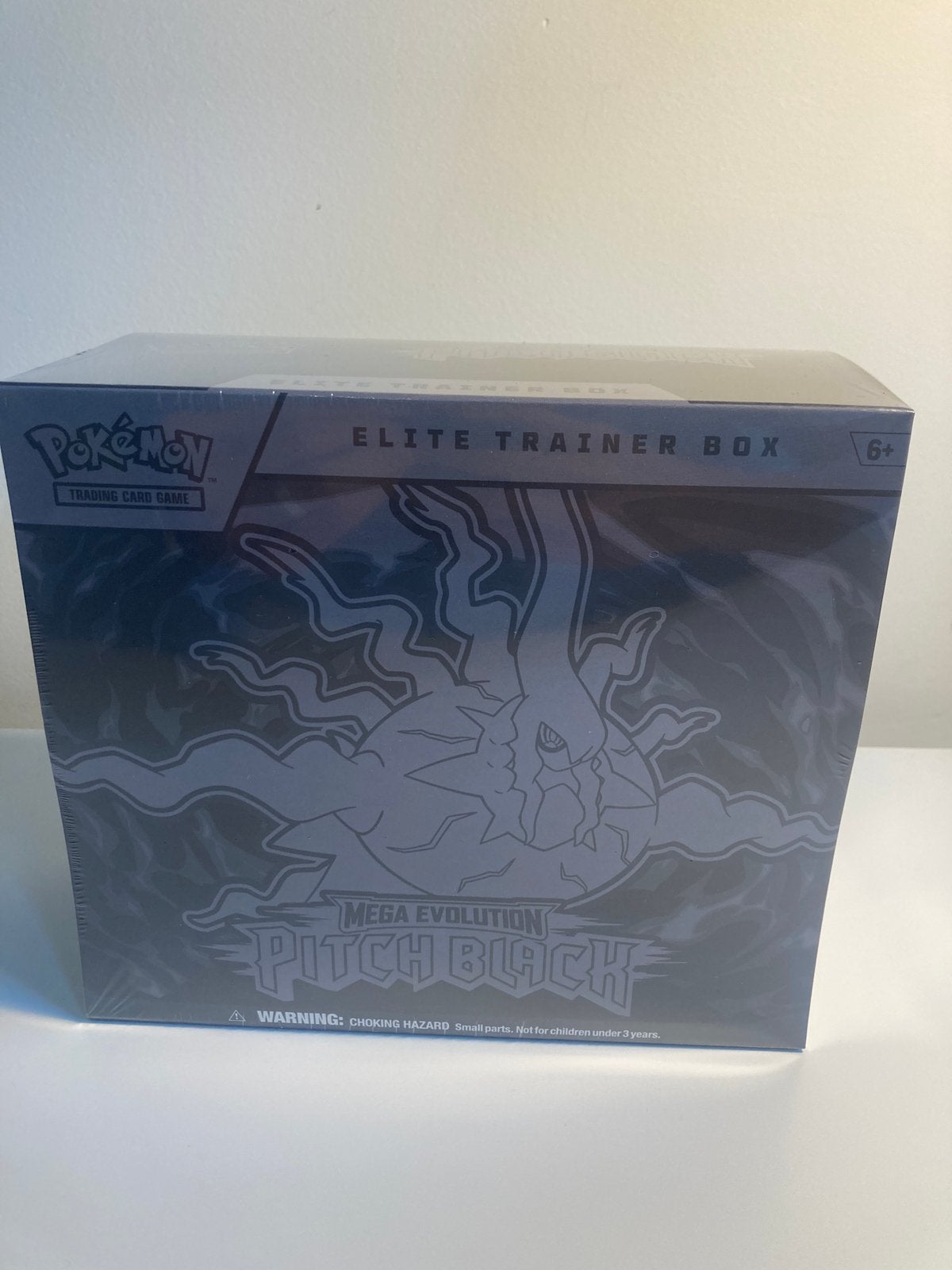 Pokemon Pitch Black ETB Sealed, Hobby en Vrije tijd, Verzamelkaartspellen | Pokémon, Ophalen of Verzenden, Nieuw, Foil