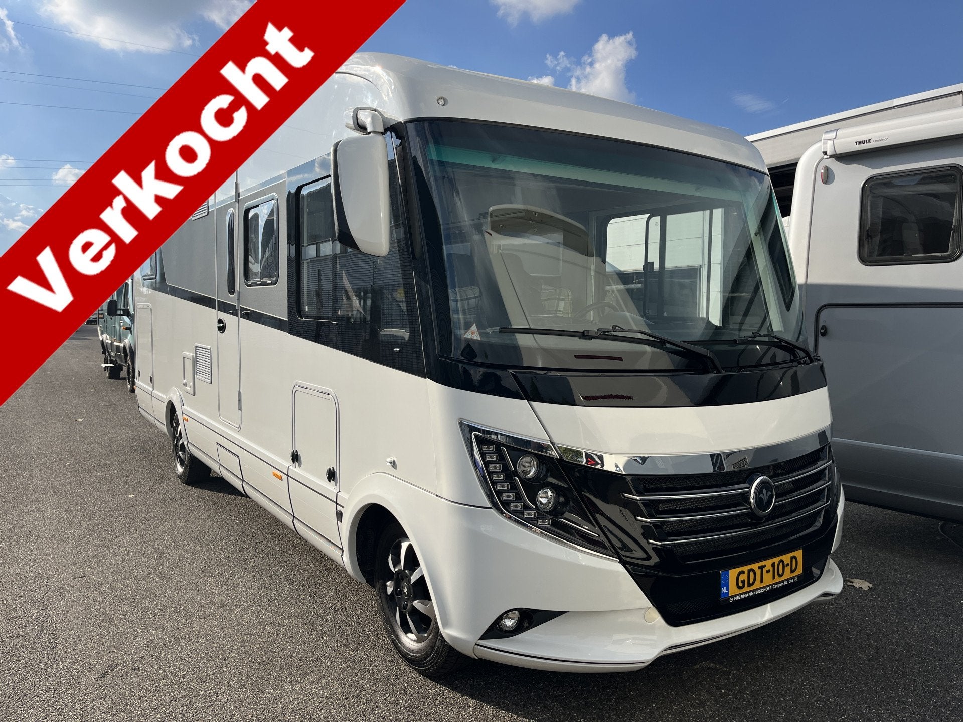 NIESMANN BISCHOFF ARTO 77E 180pk Aut 6.800km + Hefbed Levels, Jusqu'à 4, Niesmann+Bischoff, Diesel, Automatique