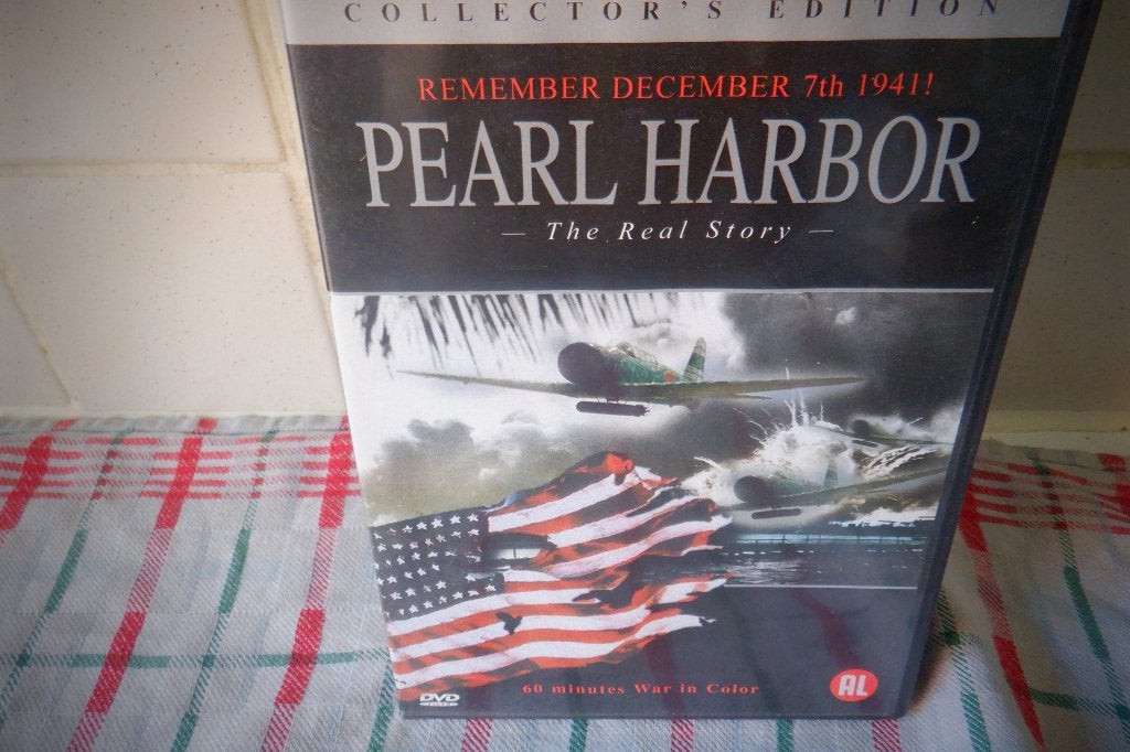 DVD Pearl Harbor -The Real Story-Collector's Edition., Enlèvement ou Envoi, Anglais, Tous les âges, Guerre ou Policier