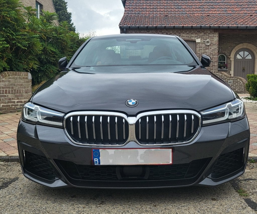 BMW 530e - X drive M Sport, Autos, BMW, Particulier, Série 5, 4x4, ABS, Caméra de recul, Régulateur de distance, Airbags, Air conditionné