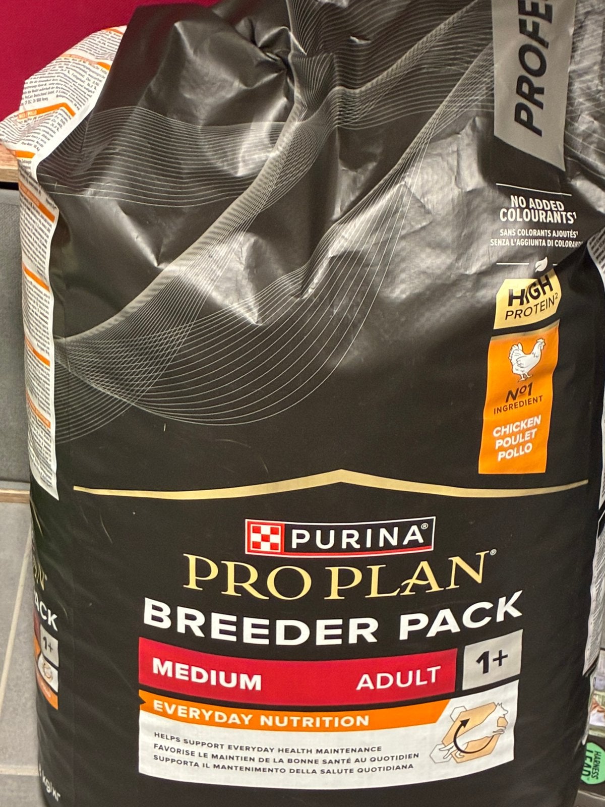 Proplan kip open niks uit, Enlèvement, Chien