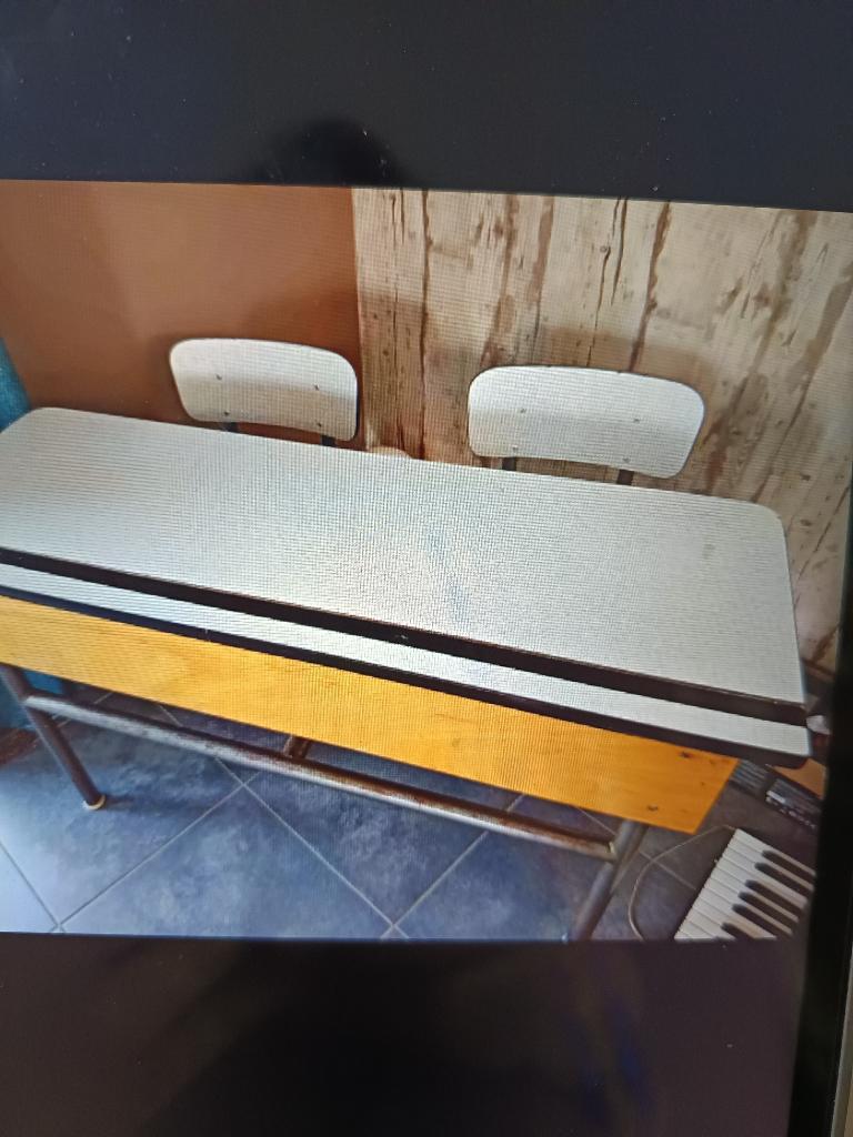 Kleine schoolbank, Huis en Inrichting, Bureaus, Ophalen, Demontabel, Gebruikt, Schoolbureau