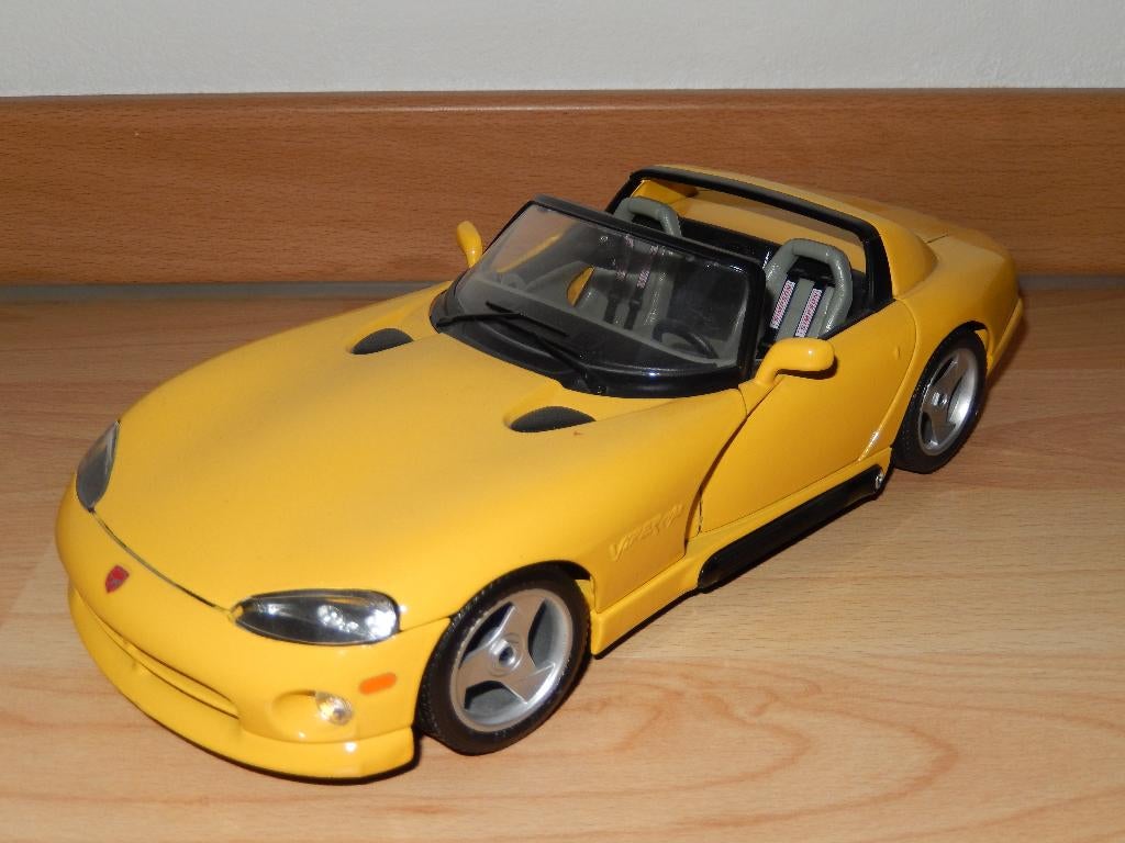 Dodge Viper RT/10 1/18 Burago, Ophalen of Verzenden, Zo goed als nieuw, Auto, Burago