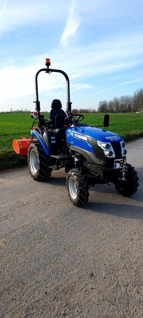 TE HUUR klepelmaaier + tractor +chauffeur, Ophalen