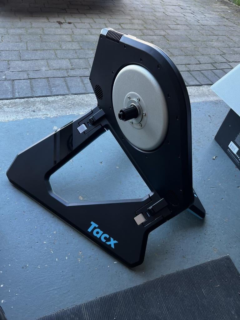 Tacx NEO 2T Smart Trainer, 5 keer gebruikt, Ophalen of Verzenden, Zo goed als nieuw