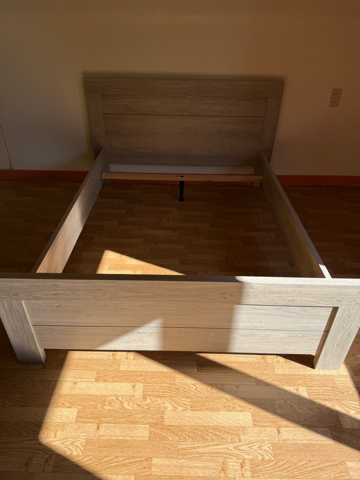 Cadre de lit en bois, Enlèvement, Utilisé, Queen size, Bois