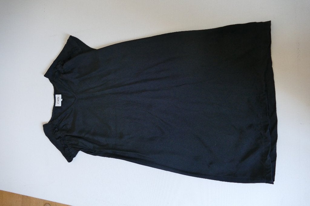 zwart kleedje: CKS: XS, Zwart, Ophalen of Verzenden, Zo goed als nieuw, Maat 34 (XS) of kleiner