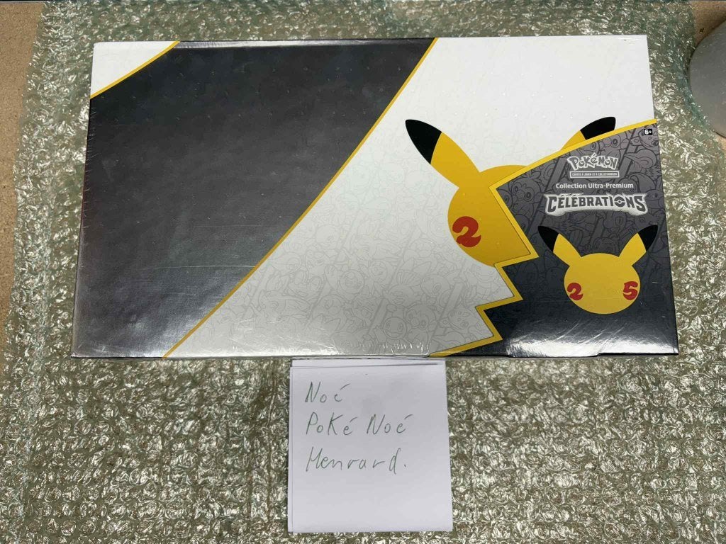 Echange ! pokemon display / ETB / Carte gradé , bien lire, Enlèvement ou Envoi, Neuf, Booster box