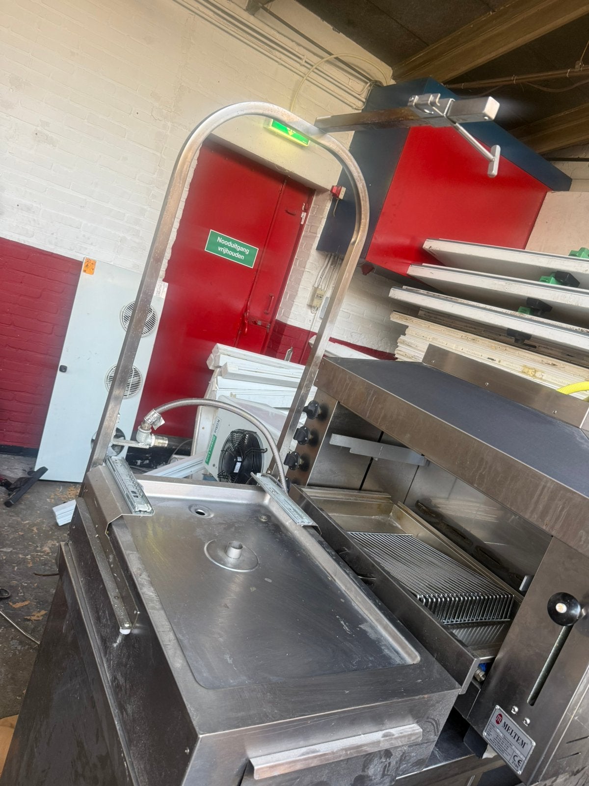 Doner kebab benodigheden, Ophalen