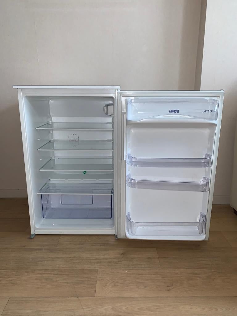 Frigo A++ encastrable ZANUSSI, Classe énergétique A ou plus économe, 85 à 120 cm, Enlèvement, 45 à 60 cm