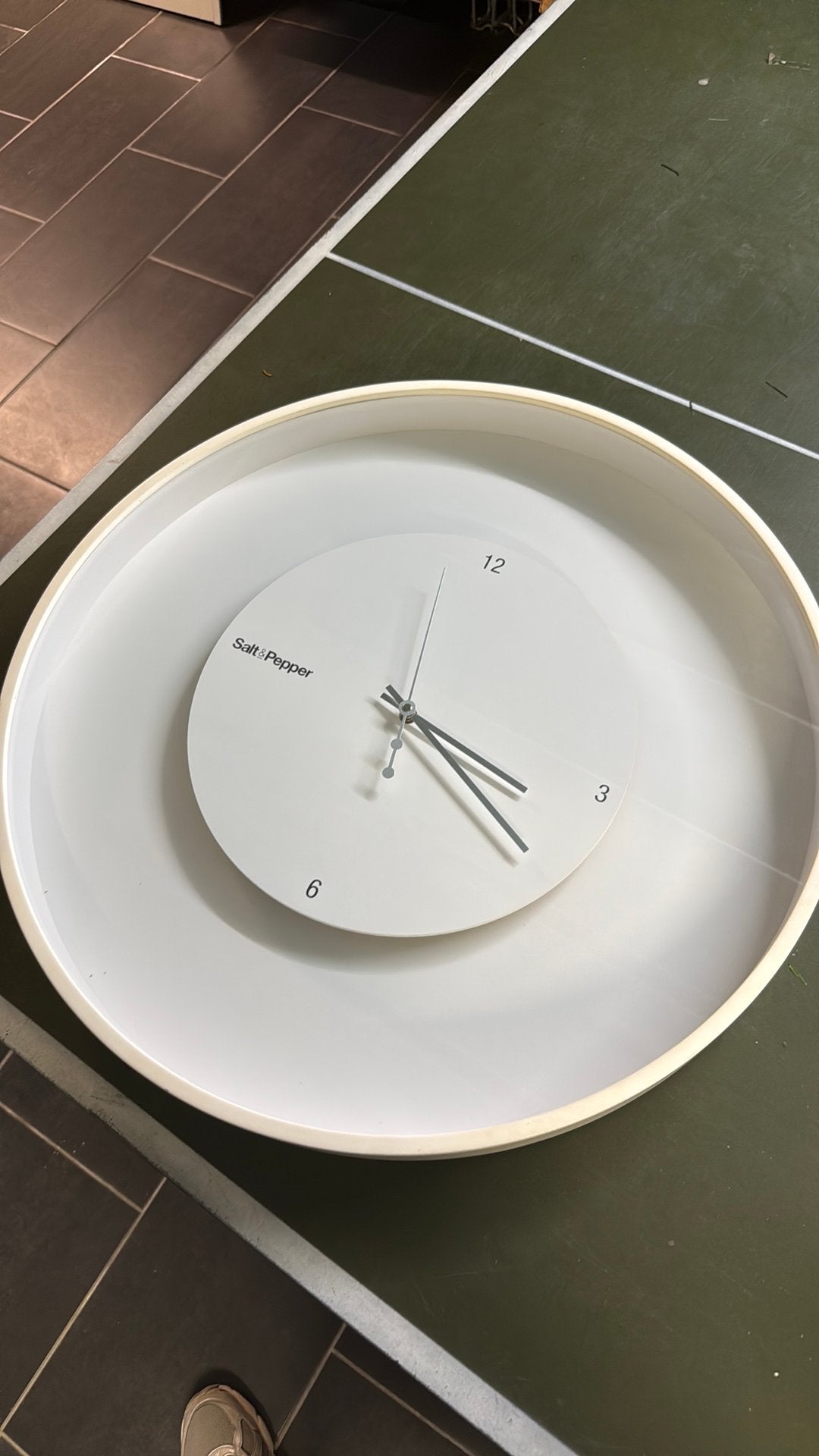 Horloge murale Salt & Pepper 60 cm, Enlèvement, Comme neuf, Horloge murale