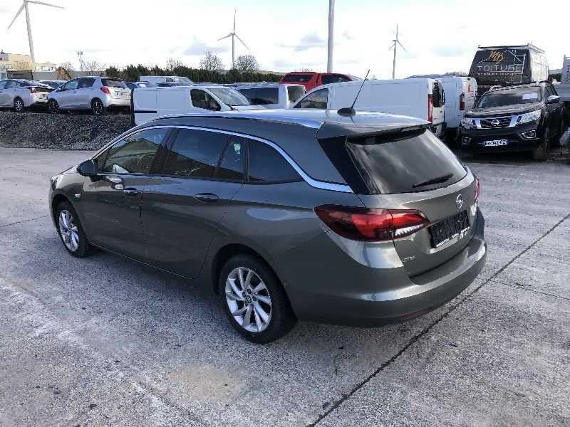 Opel - 2020 - Astra Sports Tourer (Break) - 1.5 CDTi Diesel, Autos, Achat, Entreprise, Boîte manuelle, Autre carrosserie