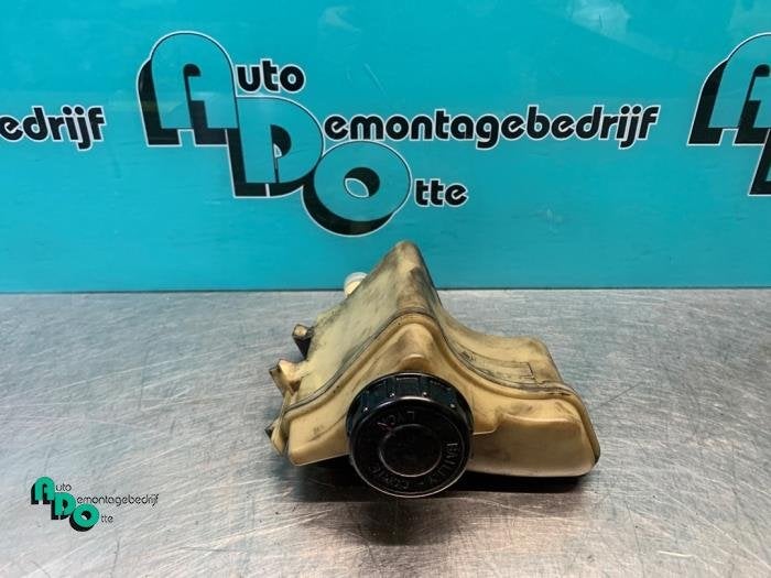 Stuurbekrachtiging Olie Reservoir van een Renault Kangoo (Ka, Gebruikt, -, Renault, -