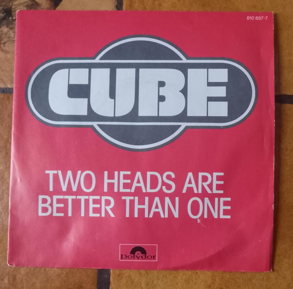 Cube "Two Heads Are Better Than One", Verzenden
