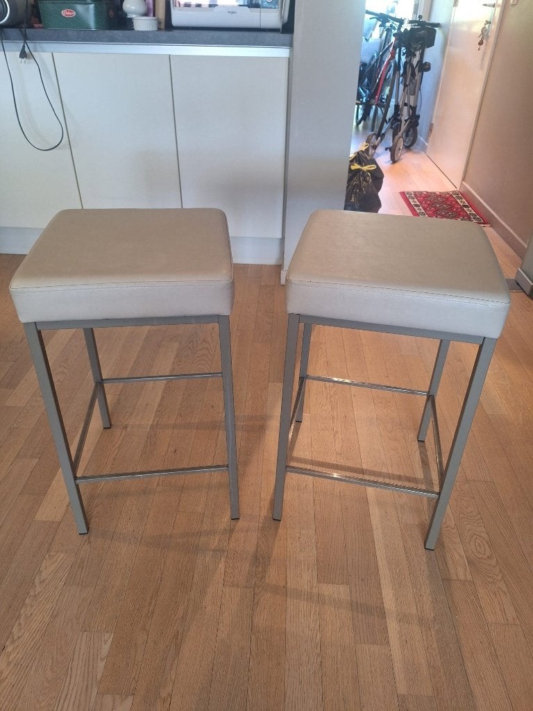 2 tabourets de cuisine, 2 tabourets, Enlèvement, Cuir