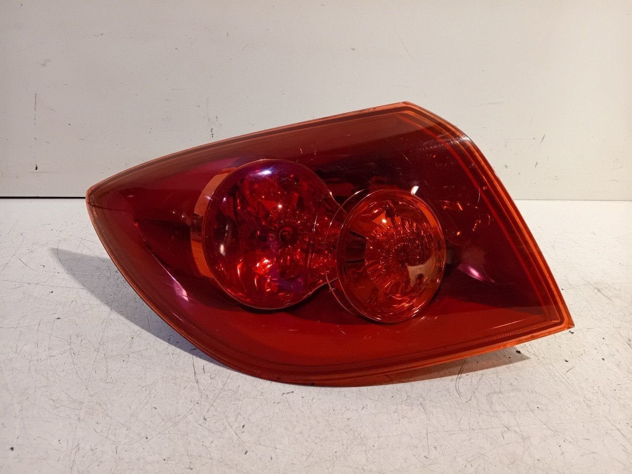 Achterlicht links buiten Mazda 3, Onderdelen@venauto.nl, Van der Ven Autorecycling B.V., Gebruikt, Ettenseweg 76, 4706 PB Roosendaal, The Netherlands