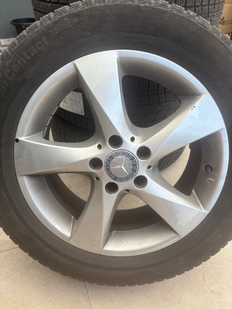 Complete set winterbanden Mercedes Vito  Continental op velg, Auto-onderdelen, Ophalen, Banden en Velgen, 17 inch, Winterbanden