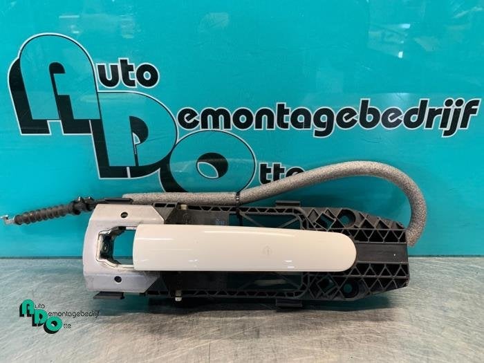 Poignée portière 2portes droite d'un Volkswagen Polo (Polo, Volkswagen, -, 3 mois de garantie, Utilisé