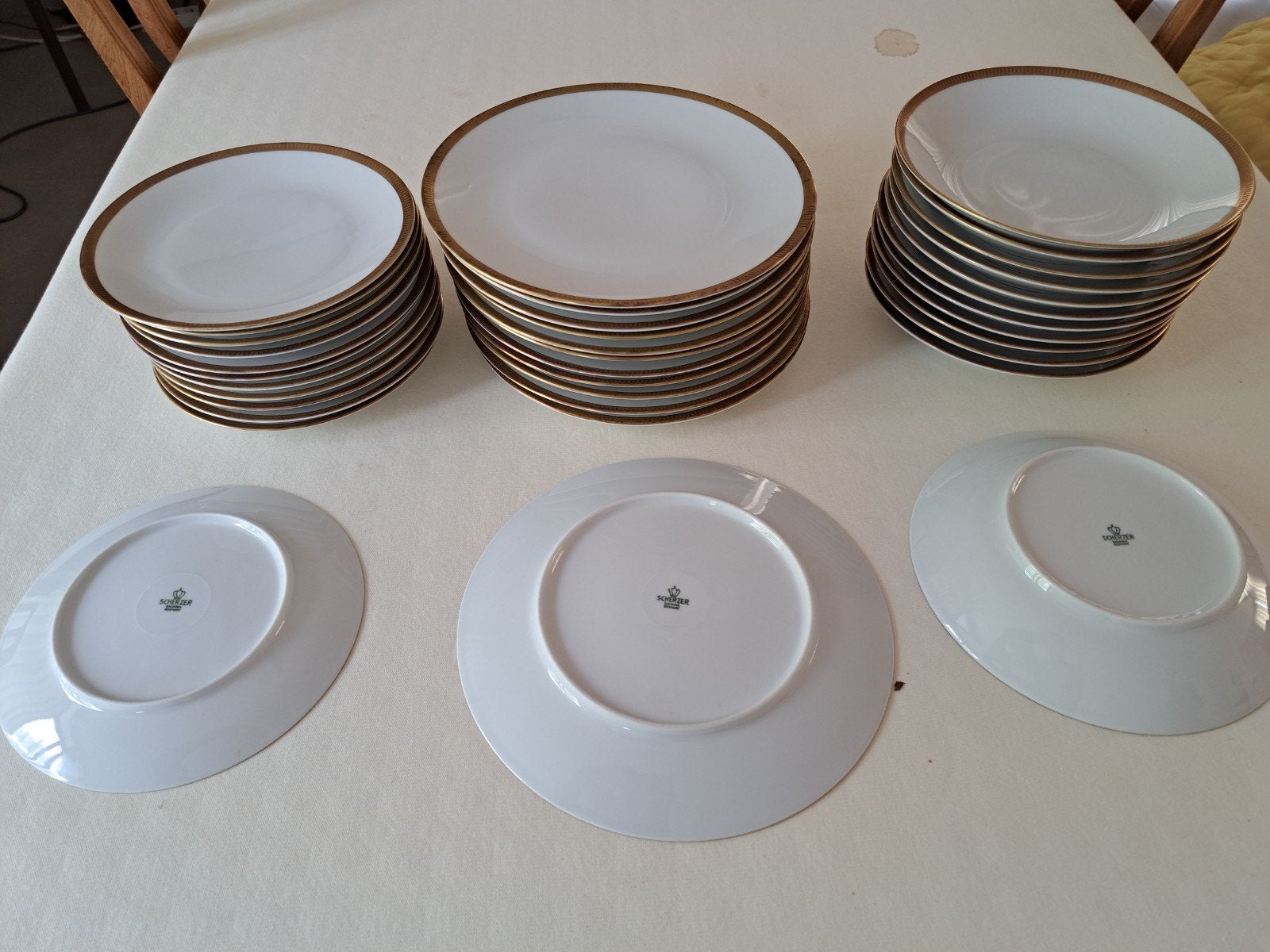 Vaisselle en porcelaine SHERZER Bavaria, Enlèvement