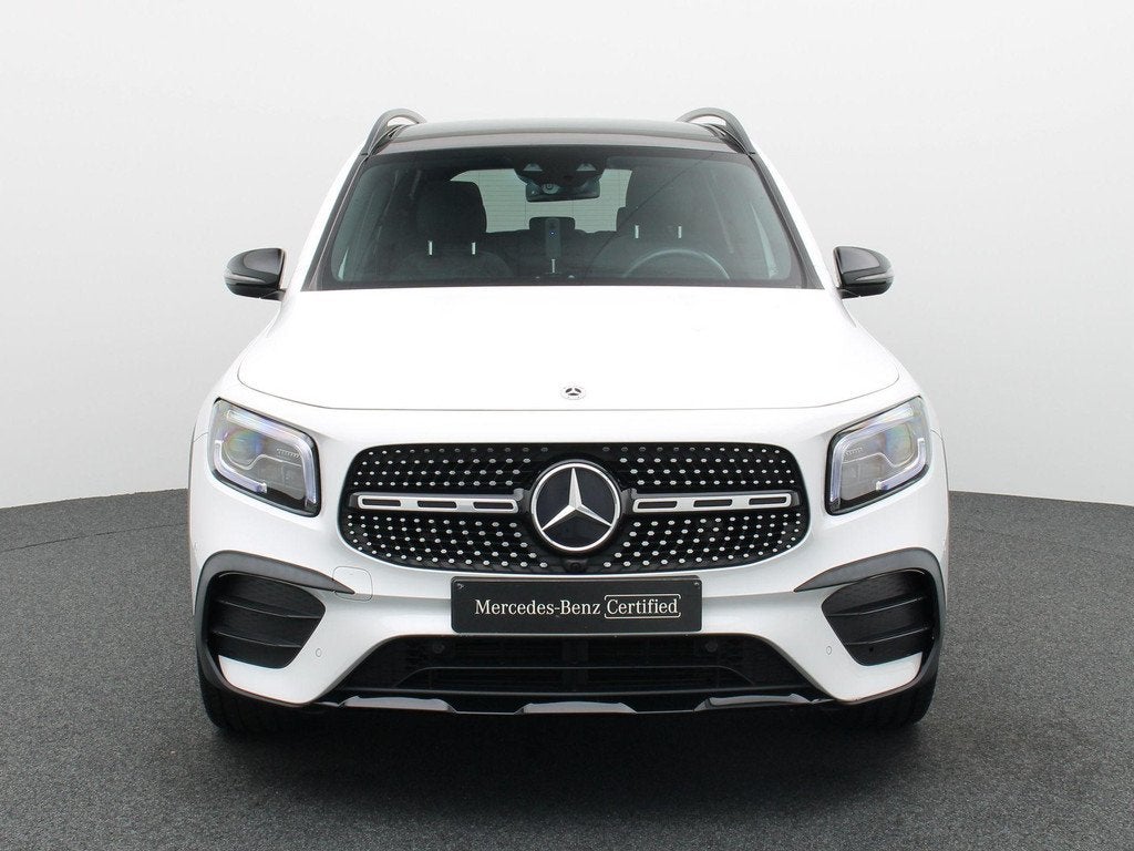 Mercedes-Benz GLB 180 AMG Line + PANORAMISCH DAK + MULTIBEAM, Stof, Gebruikt, Zwart, 4 cilinders