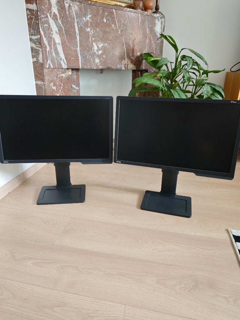 Écrans (2) BenQ XL2411 & XL2411P 24" 144hz, Informatique & Logiciels, Gaming, 1 à 2 ms, Full HD, BenQ