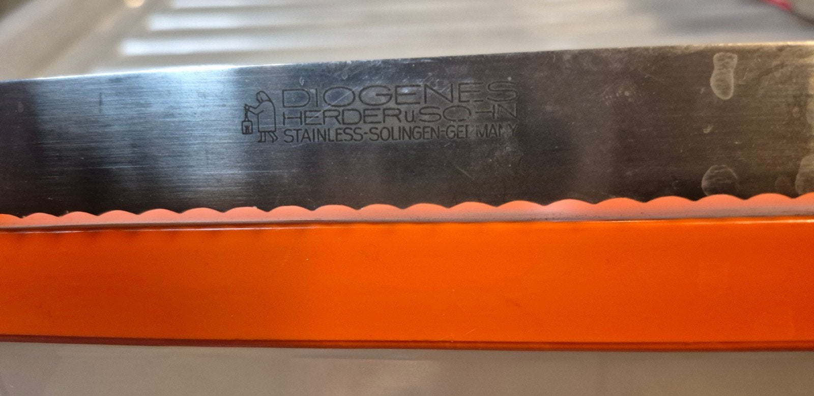 Aide de cuisine/coupe-pain vintage avec cintre, Enlèvement ou Envoi, Comme neuf