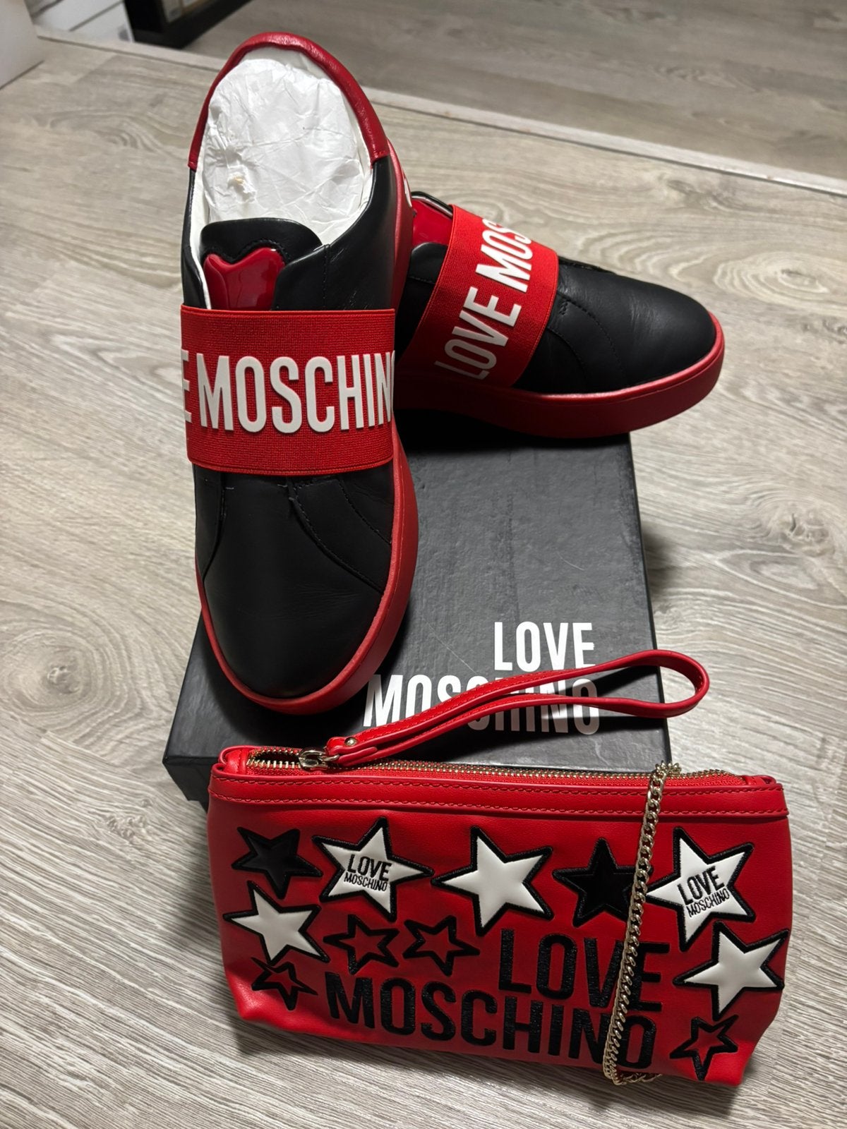 Sneakers en handtas, Ophalen, Zo goed als nieuw, Sneakers