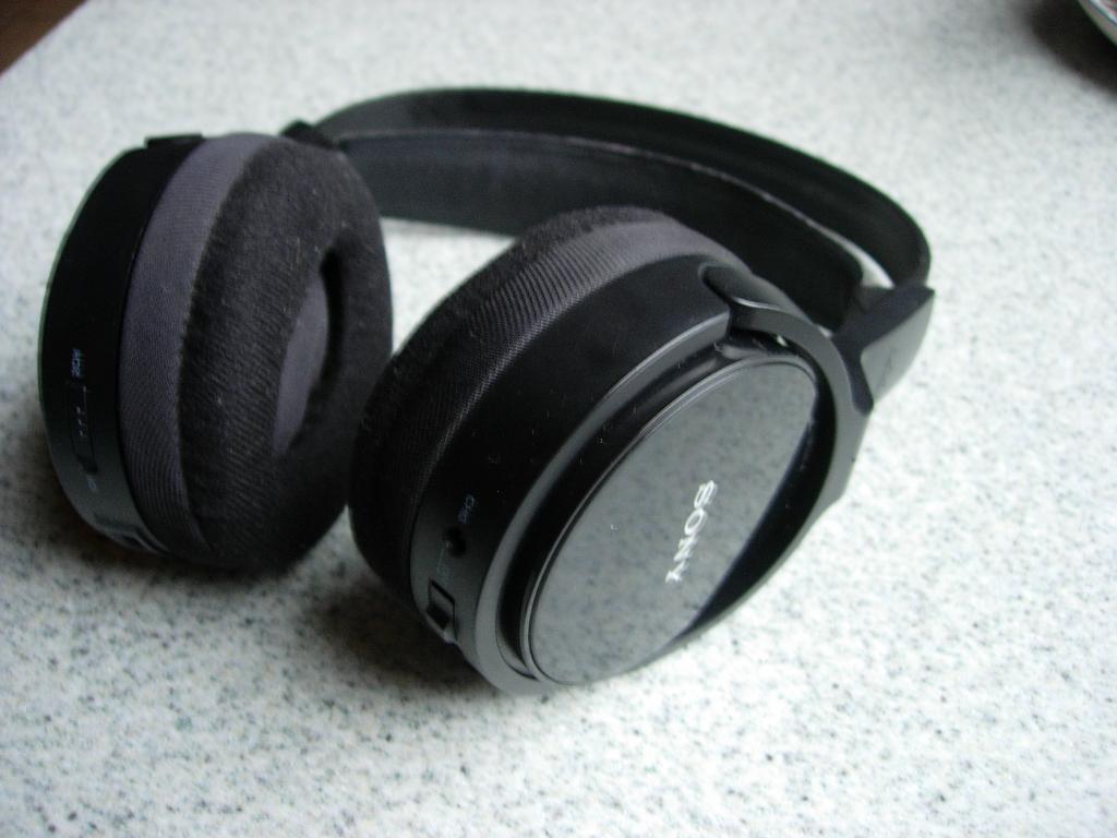 Sony MDR-RF 811R Hi-Fi Audio draadloze hoofdtelefoon herzien, Ophalen of Verzenden, Zo goed als nieuw, Sony, Draadloos