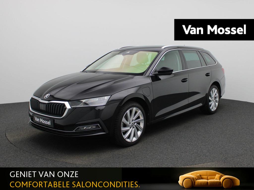 Skoda Octavia Combi 1.4 TSI PHEV 150kW DSG6 Clever+ LEDER |, Auto's, Skoda, Stof, Gebruikt, 110 kW, 4 cilinders