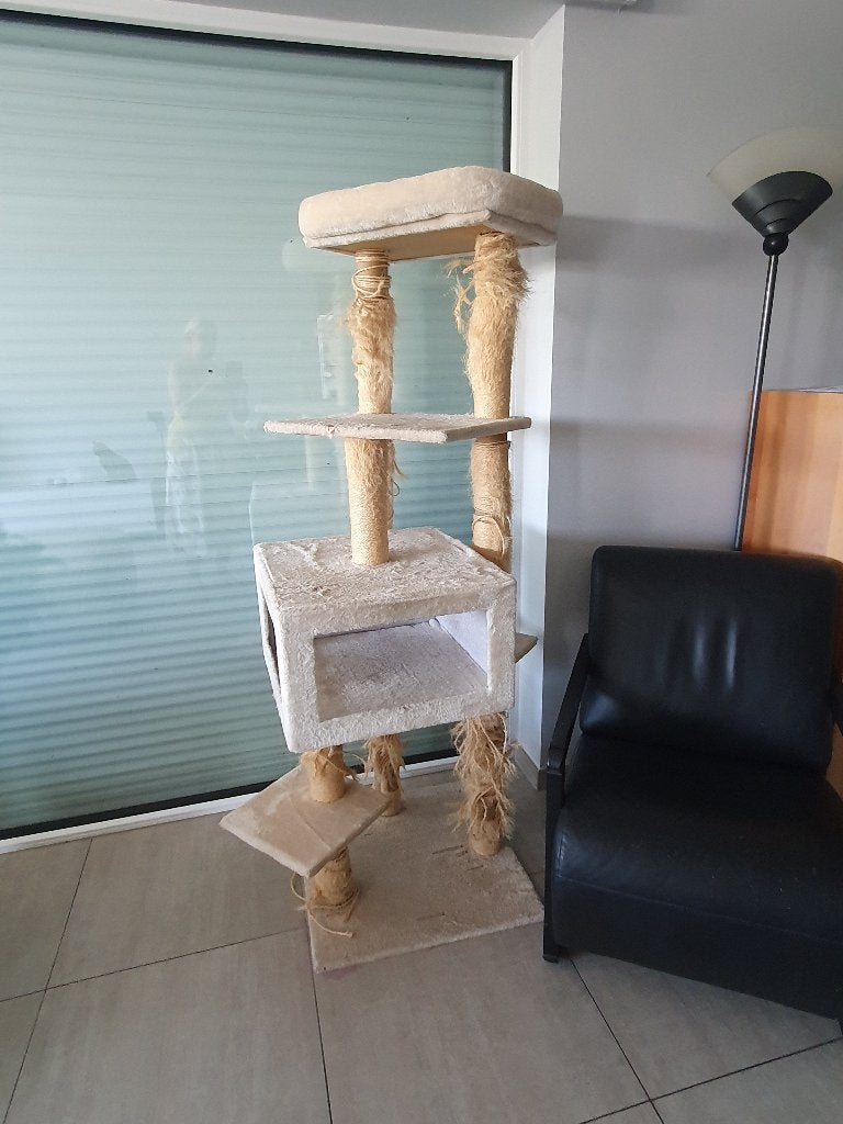 kattenkrabpaal en bol touw, Ophalen, Gebruikt, Krabpaal