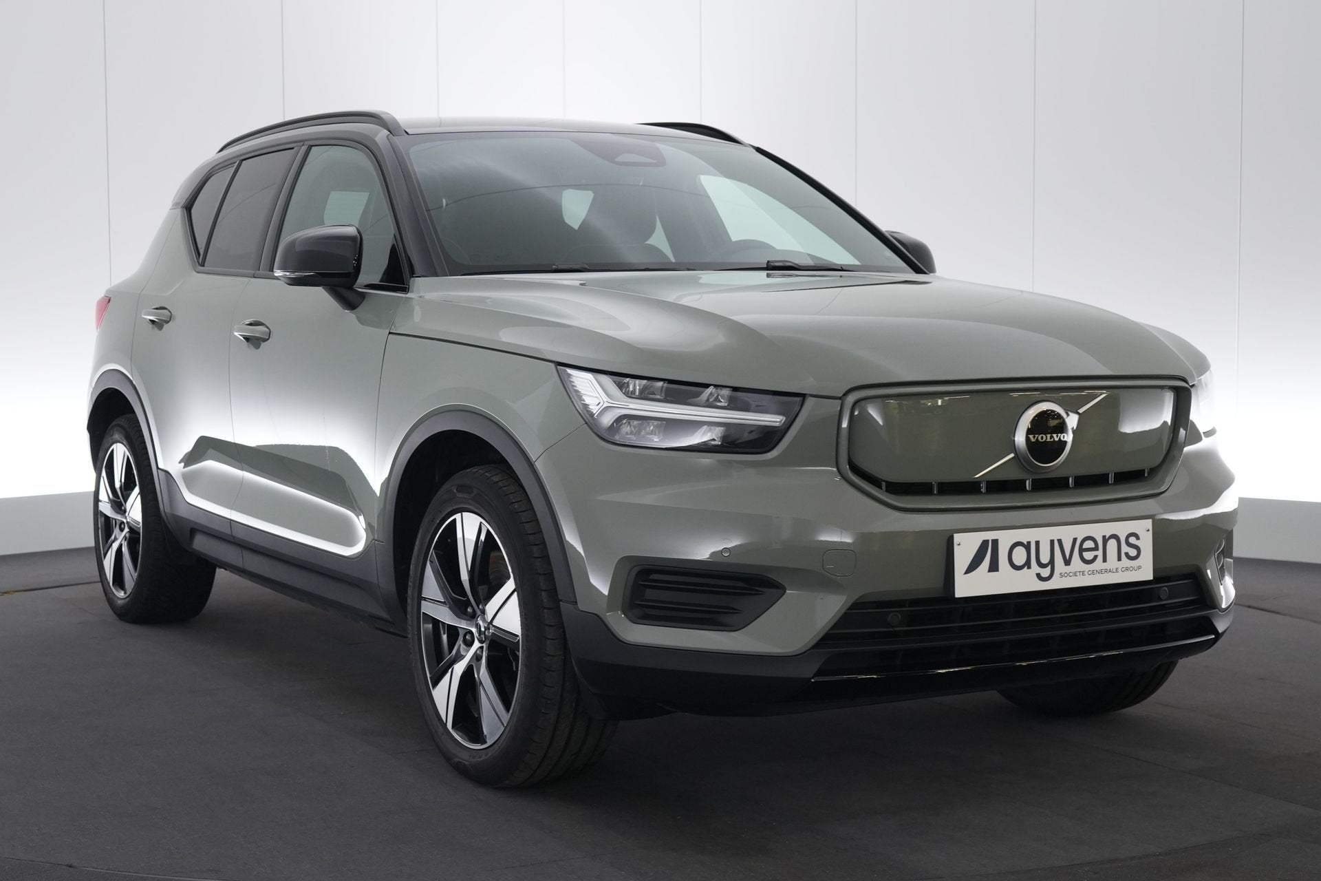 (2BXC229) VOLVO XC40, Auto's, Automaat, Gebruikt, Lichtsensor, 5 zetels