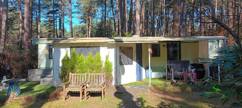 Mobil-home à vendre dans une zone boisée, Jusqu'à 2
