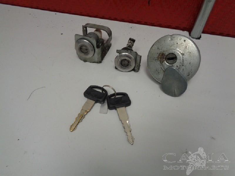 SLOTENSET Honda FES 250 Foresight 1997-2005 (FES250 KFG), Motoren, Dhr. S. di Majo, Gebruikt, Info@cama-motorparts.nl, P.J. Troelstraweg 8 8
3144 CX  MAASSLUIS, NL