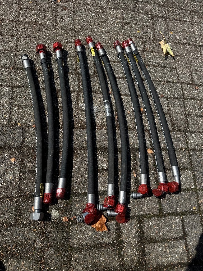 Hydraulische leidingen nieuw volgens foto’s, Ophalen