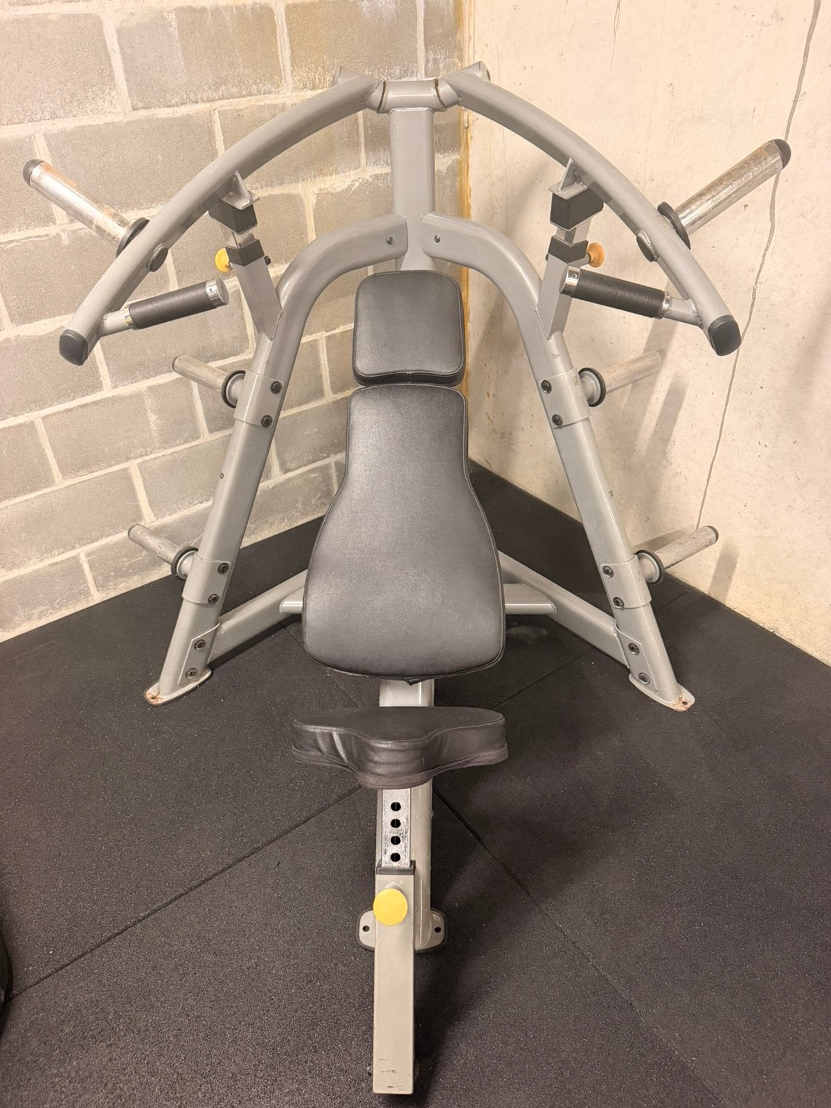 Incline chestpress plate loaded, Sport en Fitness, Fitnessmaterialen, Ophalen, Gebruikt