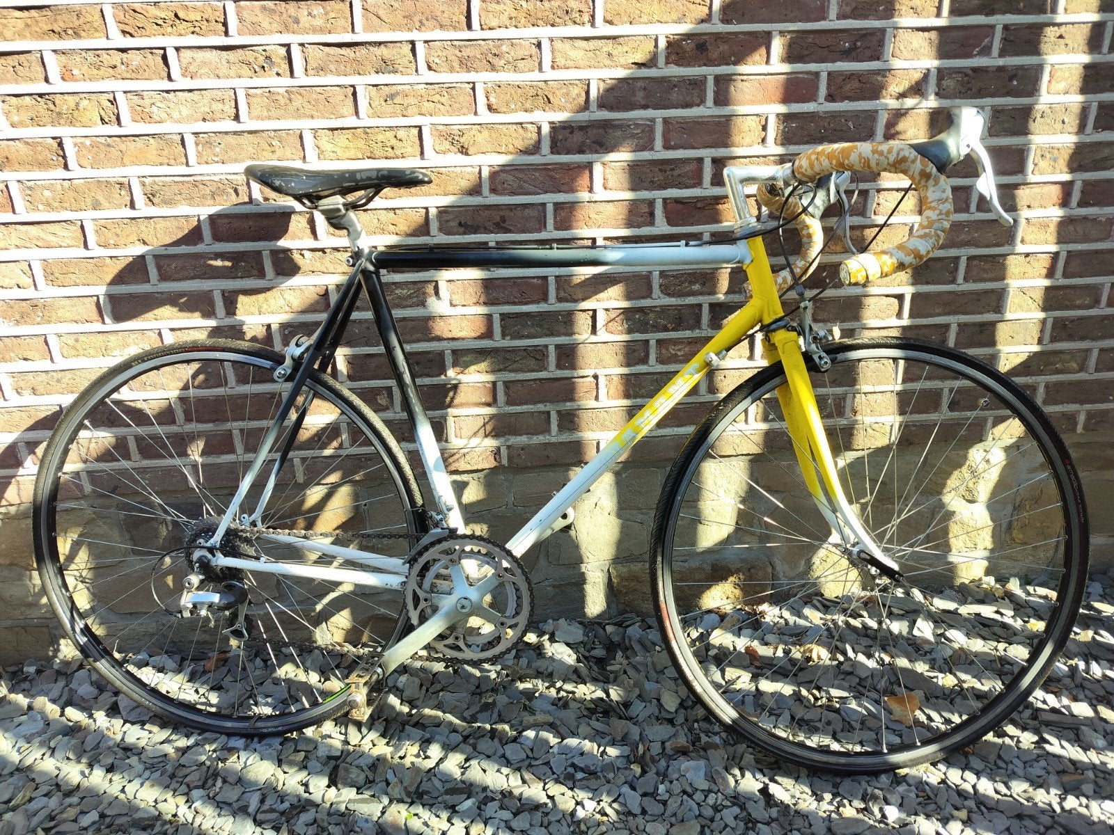 koersfiets met toebehoren, Ophalen