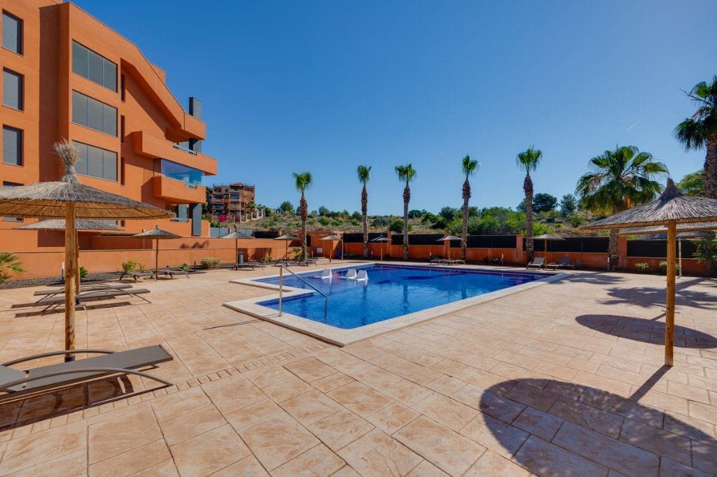 Appartement avec terrasse spacieuse à Villamartin, Villamartín - Orihuela Costa, 2 pièces, Appartement, 122 m²
