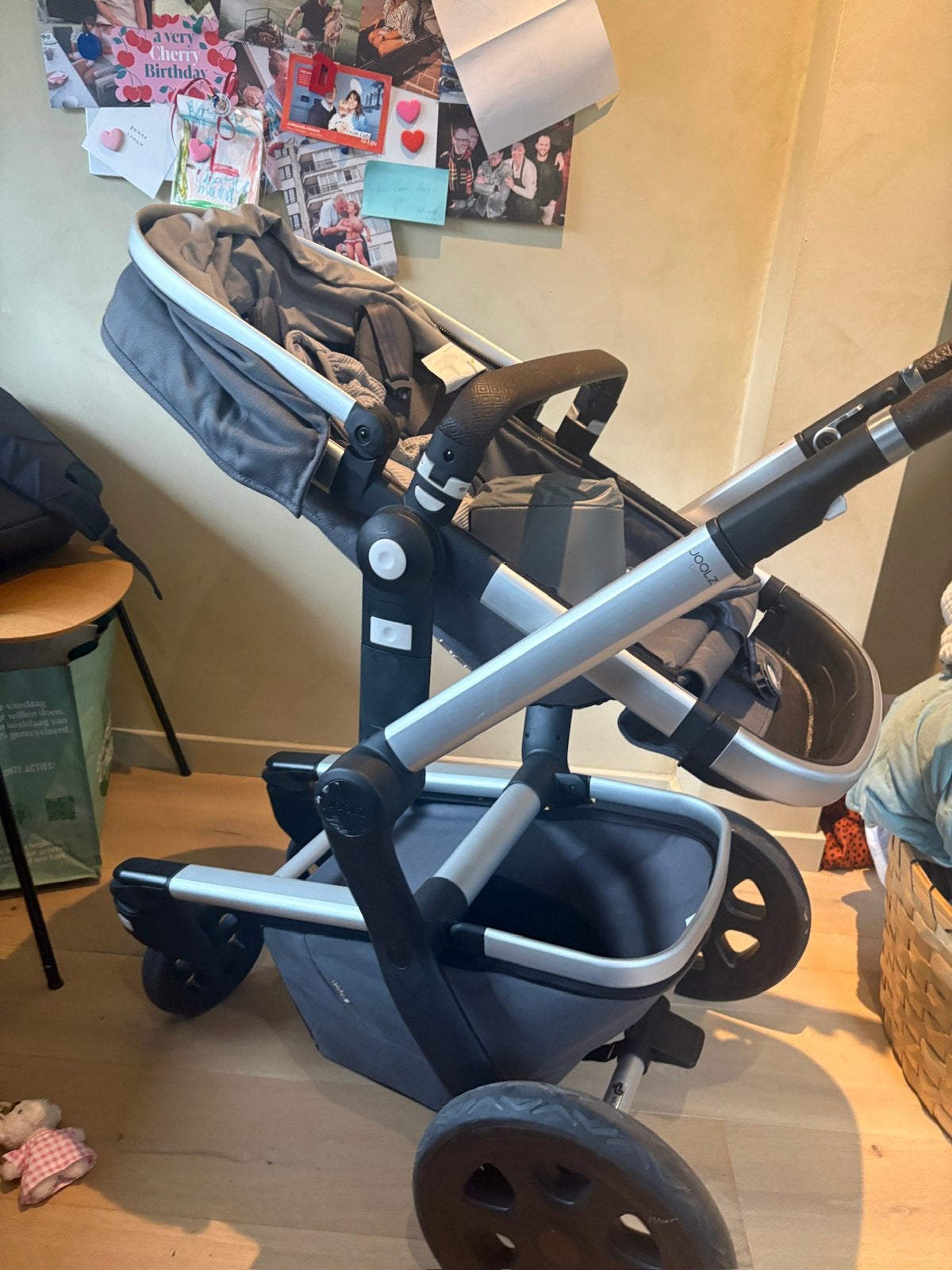 Joolz day 3 - donkergrijs (hippo) - met bruine details, Kinderen en Baby's, Kinderwagens en Combinaties, Ophalen, Zo goed als nieuw