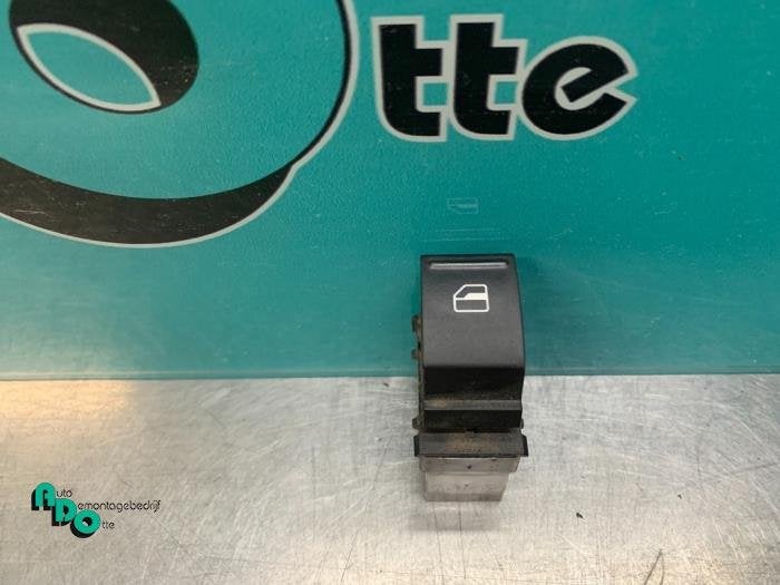 Commutateur vitre électrique d'un Seat Ibiza (Ibiza 08-), -, 3 mois de garantie, Utilisé, -