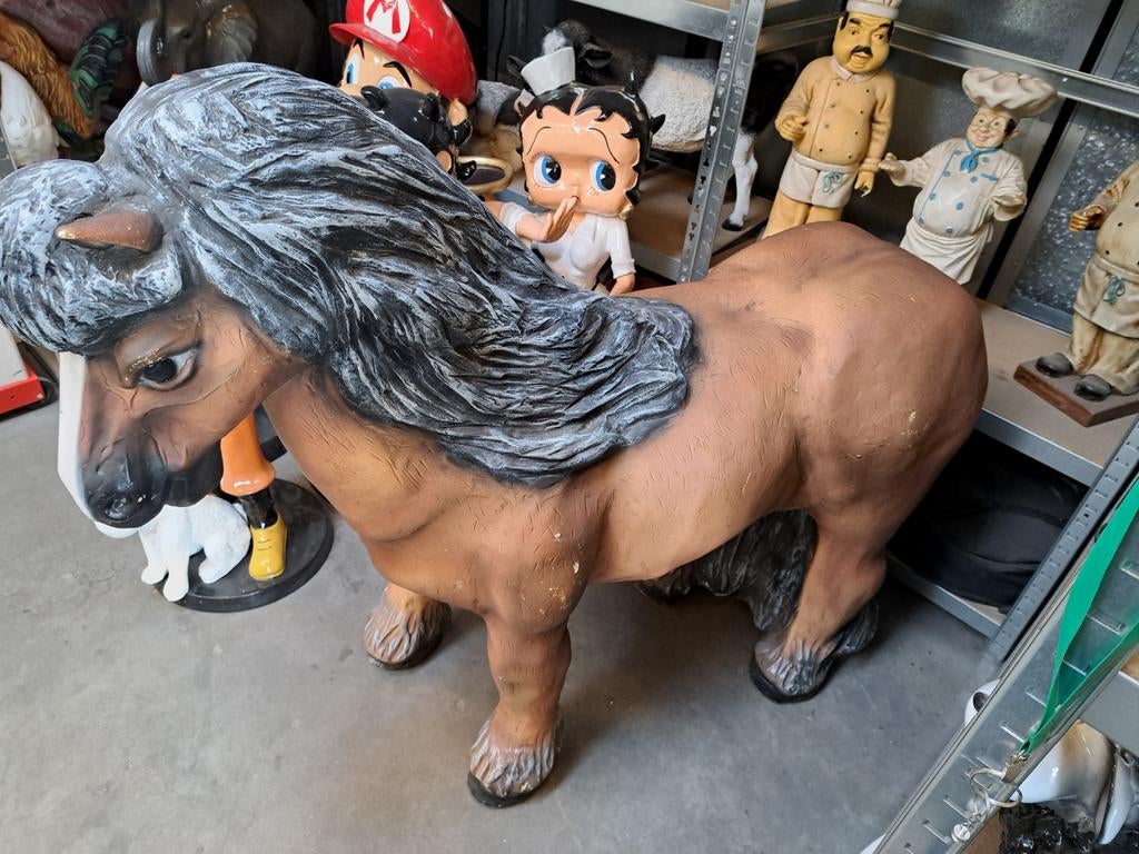 Pony decoratie beeld, Ophalen